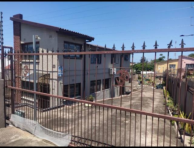 4 BEDROOM HOUSE FOR SALE IN MONTFORD